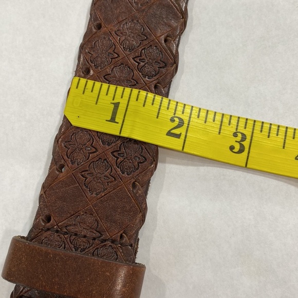 Amanda smith tooled leather belt brown - Picture 10 of 10